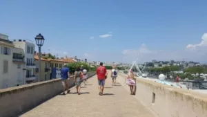 free-walking-tour-Antibes